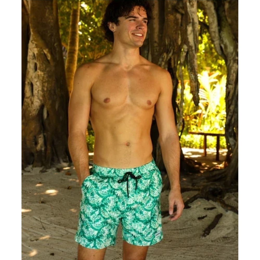 Kulani Kinis Emerald Tides Swim Trunks Mens XL Green 6" Inseam Surf Tropical